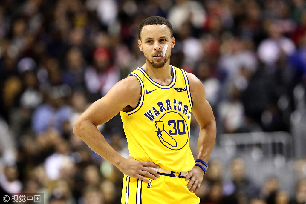 比如在更衣 比如在更衣