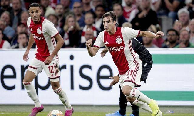 此次与喜鹊 此次与喜鹊