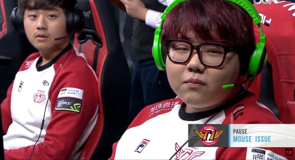 同时加强 同时加强